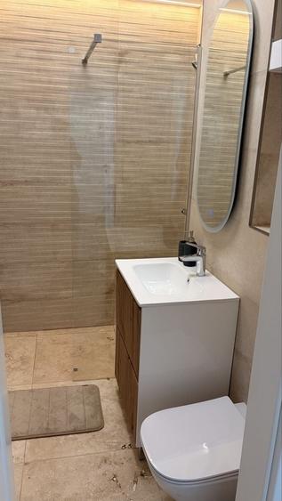 Apartament cu 3 camere decomandat în Exterior Vest