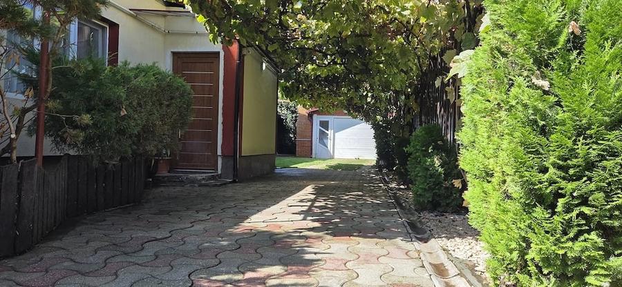 Casă cu Teren 335 Mp în Fratelia