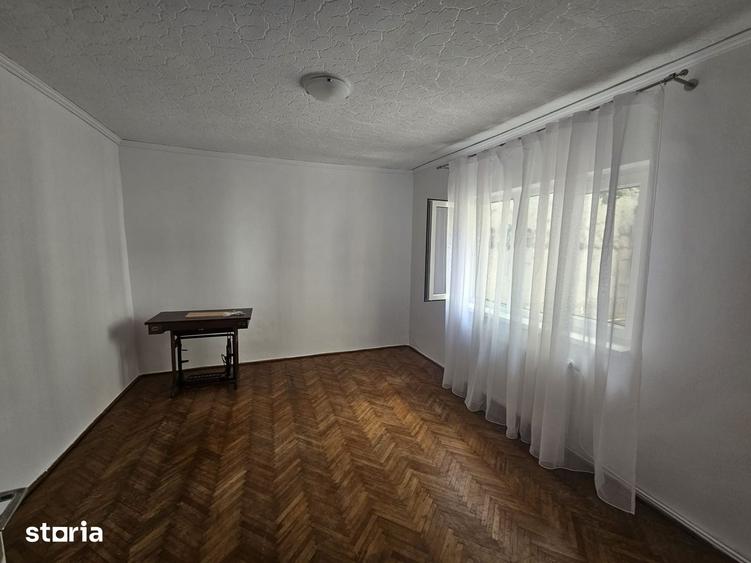 Casă cu 5 camere cu Teren 250 Mp în Gheorgheni