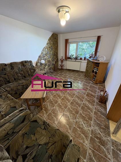 Apartament cu 3 camere decomandat în E3