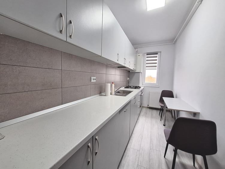 Apartament cu 2 camere decomandat, mobilat în Florești
