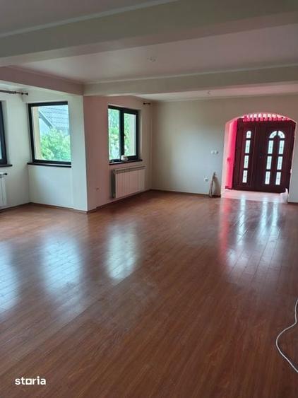 Casa Individuala,180 mp2 si 800 mp2 teren Zona Sf Ilie - 1