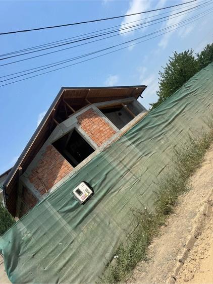 Casă cu 4 camere cu Teren 453 Mp în Exterior Vest