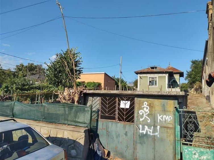 Casă cu 3 camere în Central