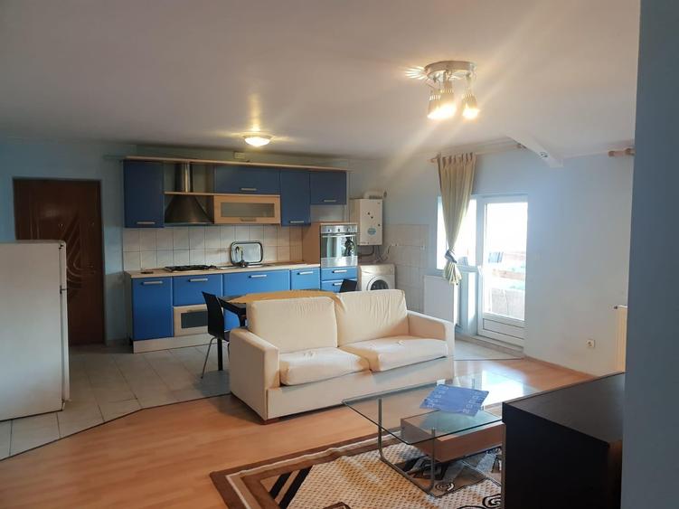 Apartament cu 2 camere decomandat, mobilat în Est