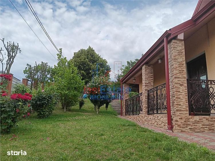 Casă cu 4 camere în Rediu