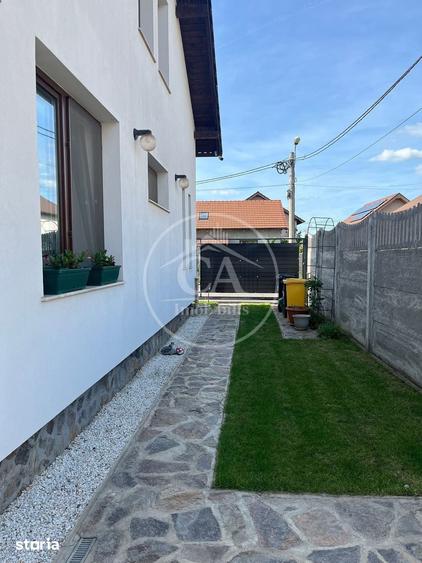 Casă cu 5 camere decomandat cu Teren 250 Mp în Tokai