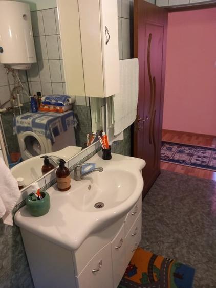 Casă cu 7 camere cu Teren 1000 Mp în Central