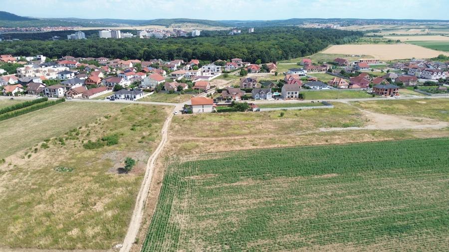Teren Construcții intravilan de 1546 mp, în Sânmartin