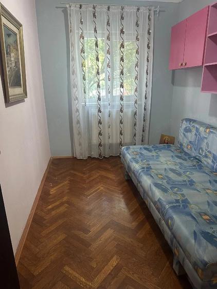 Apartament cu 3 camere decomandat în Arcu