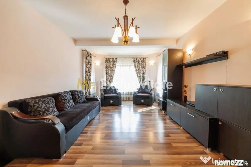Casă cu 5 camere cu Teren 600 Mp în Priboieni