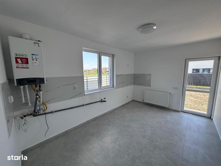 Casă cu 3 camere cu Teren 260 Mp în Clinceni