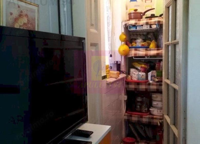 Apartament cu 6 camere decomandat în Plevnei