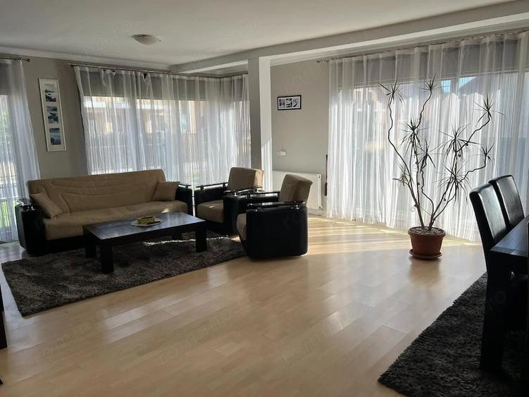 Casă cu 5 camere cu Teren 450 Mp în Sângeorgiu de Mureș