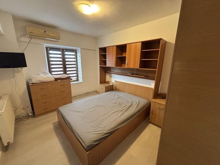 Apartament cu 2 camere decomandat în Hala Centrală