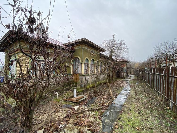 Casă cu 4 camere în Călugăreni