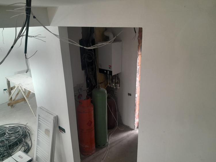 Duplex cu 4 camere cu Canalizare în Balotești