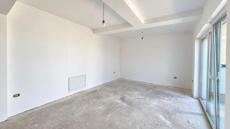 Apartament cu 2 camere decomandat în Lipovei