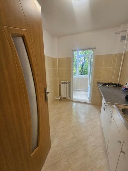 Apartament cu 2 camere decomandat în Nicolina