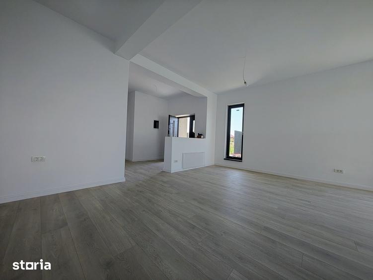 Casă cu 4 camere cu Teren 300 Mp în Dragomirești-Vale