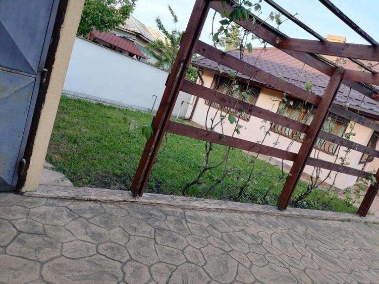 Casă individuală cu 5 camere cu Garaj în Vlădeni