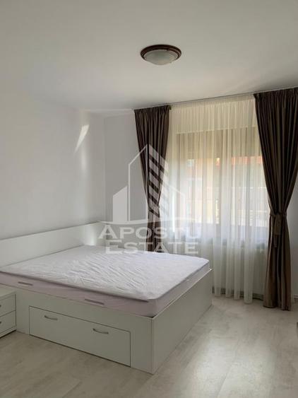 Casă cu 4 camere cu Teren 500 Mp în Girocului