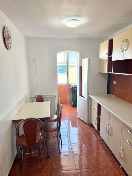 Apartament cu 2 camere decomandat în Lipovei