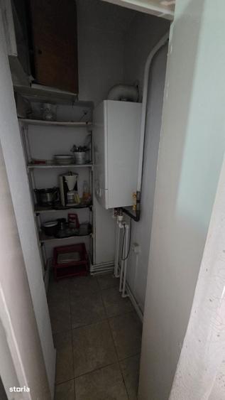 Garsonieră în Est