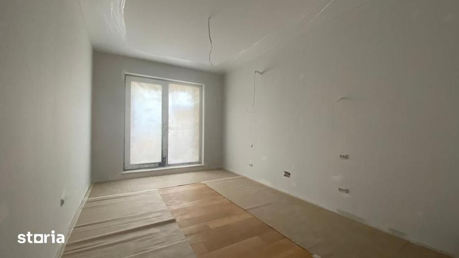 Apartament cu 2 camere semidecomandat în Centrul Civic