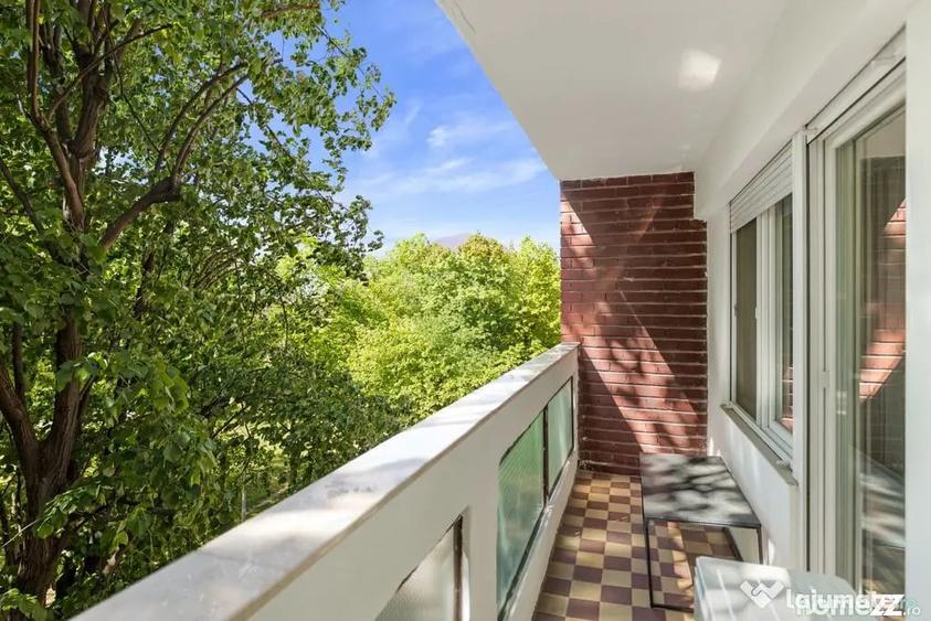 Apartament cu 3 camere semidecomandat în Central