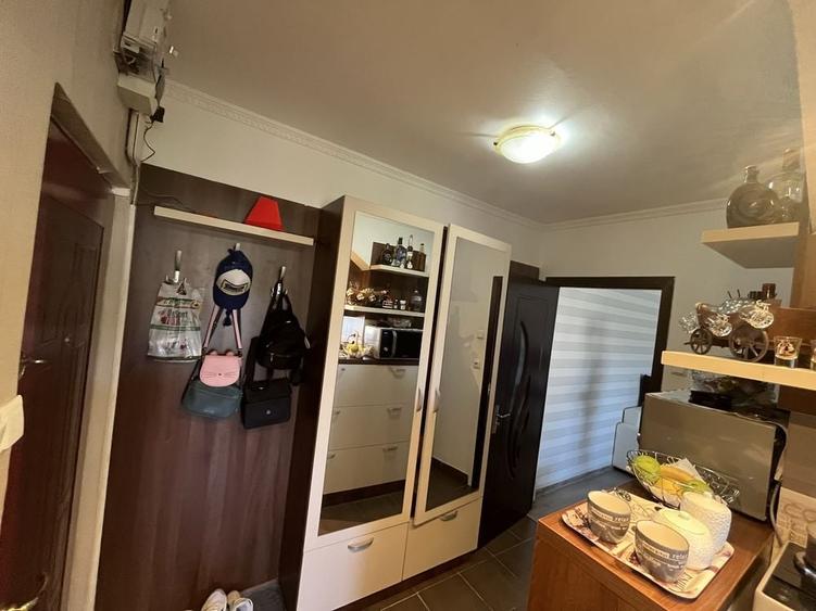 Apartament cu 2 camere decomandat în Exterior Vest
