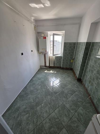 Apartament cu 3 camere decomandat în Dacia