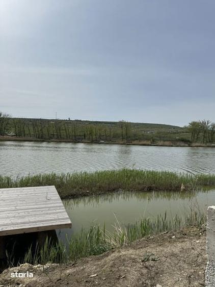 Teren de 1700 mp, în Aroneanu