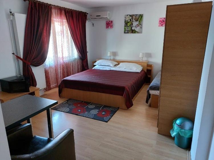 Casă individuală cu 5 camere cu Teren 450 Mp în Nord