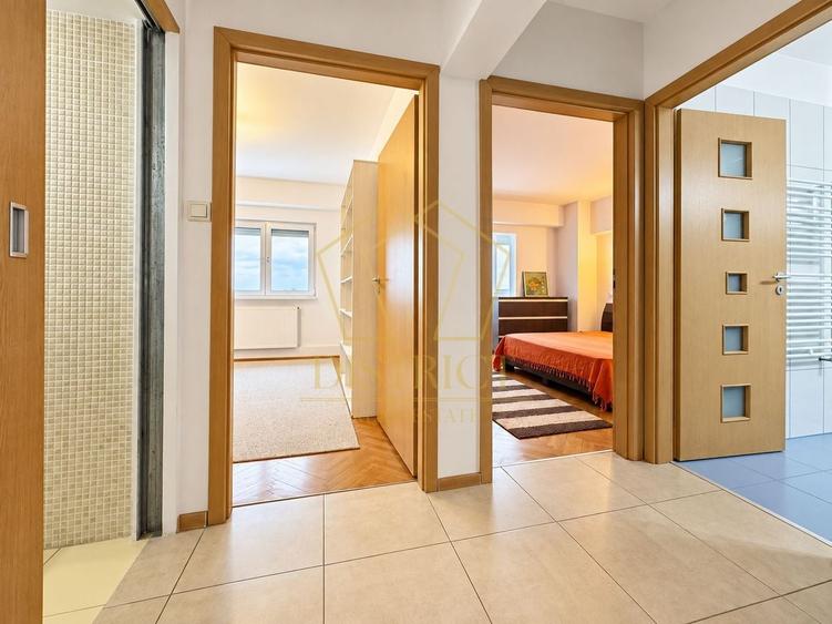 Apartament cu 3 camere decomandat, mobilat în Aradului