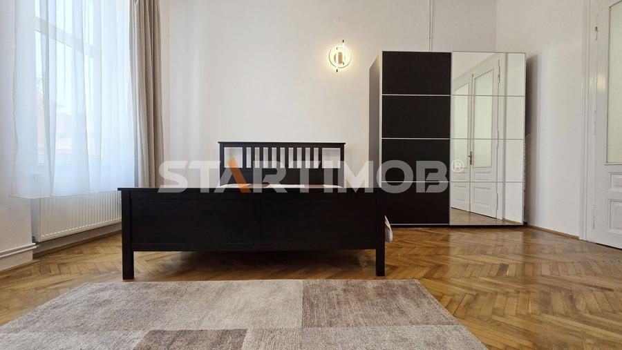 Apartament cu 2 camere semidecomandat în Centrul Istoric