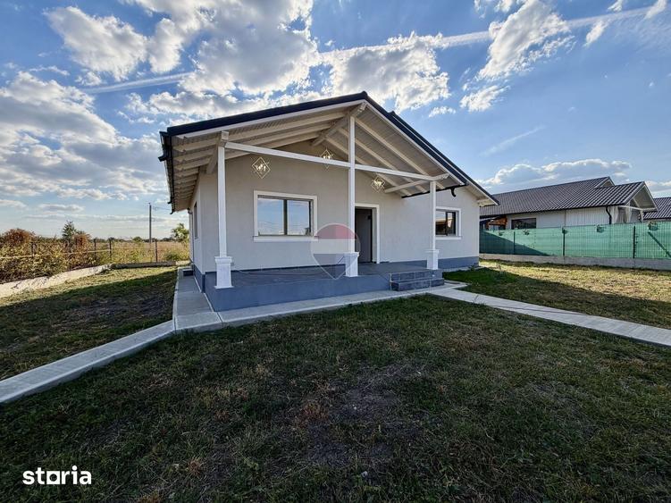 Casă cu 4 camere cu Teren 497 Mp în Câmpineanca