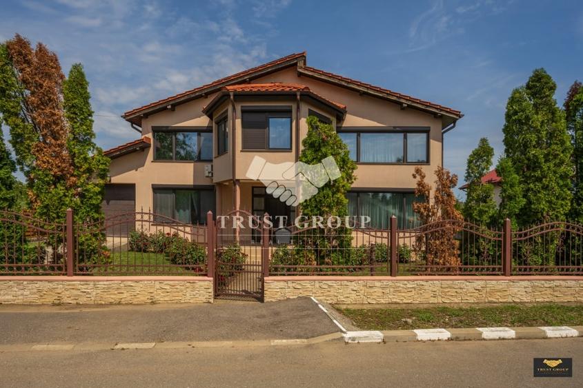 Casă individuală cu 6 camere cu Canalizare în Snagov