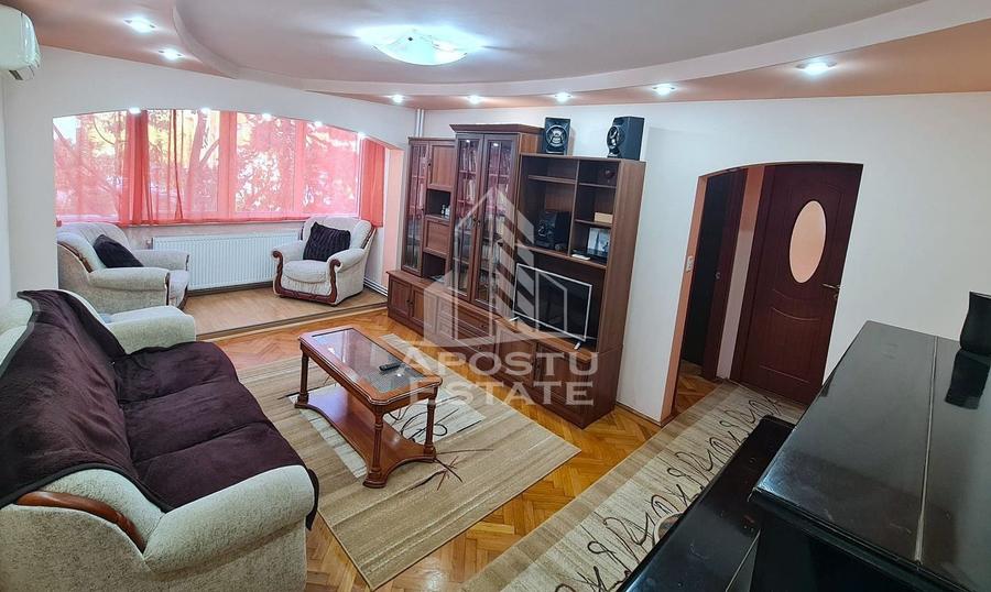 Apartament cu 2 camere semidecomandat, mobilat în Boul Roșu