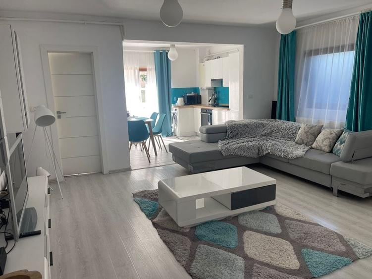 Apartament cu 2 camere decomandat în Giroc
