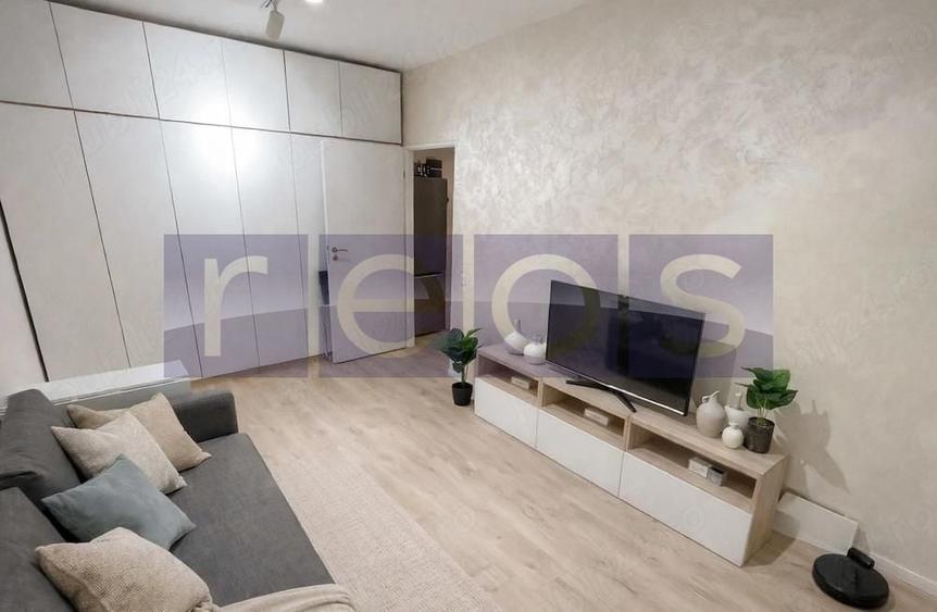 Apartament cu 3 camere, mobilat în Regie