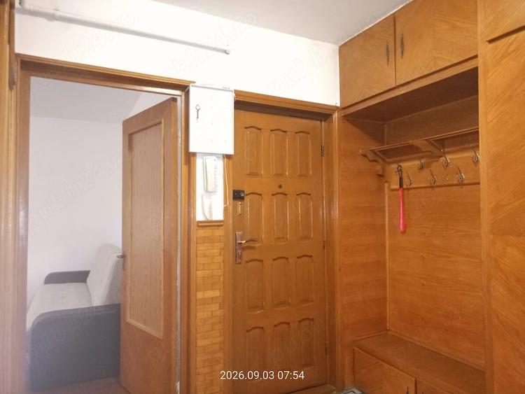 Apartament cu 3 camere decomandat în Vest