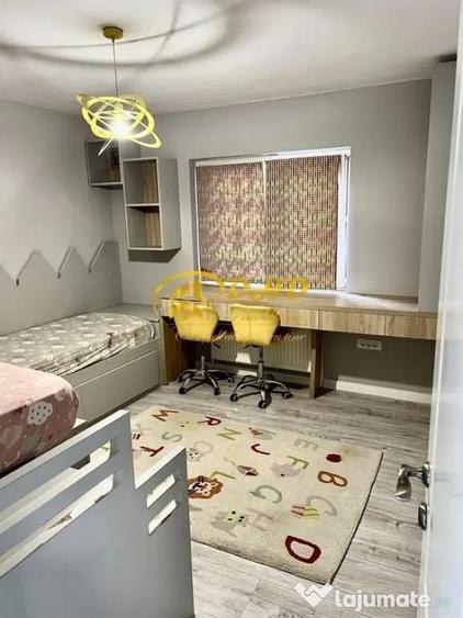 Apartament cu 4 camere semidecomandat în Nicolina