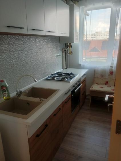 Inchiriez apartament 2 camere - 4
