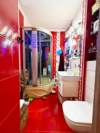 Apartament cu 2 camere semidecomandat în Intim