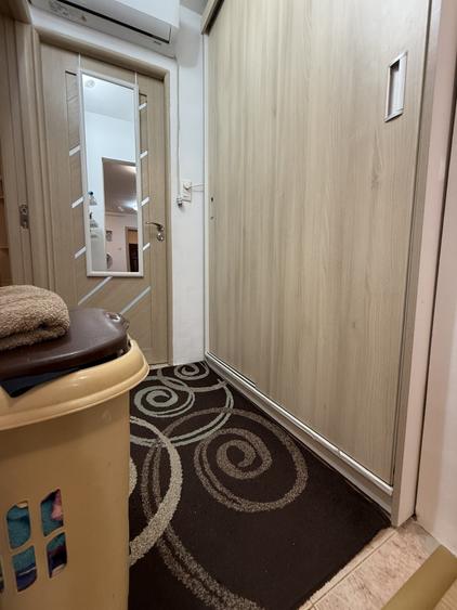 Apartament cu 3 camere, mobilat în Buziașului