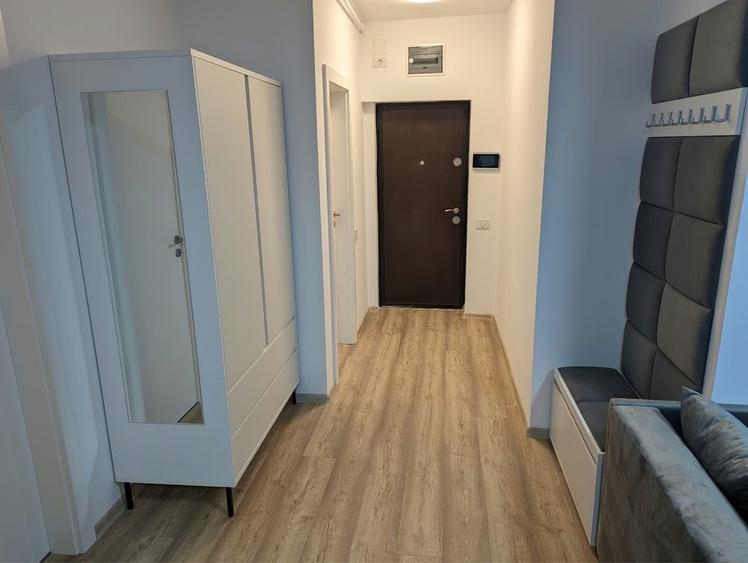 Apartament cu 2 camere semidecomandat în Tipografilor