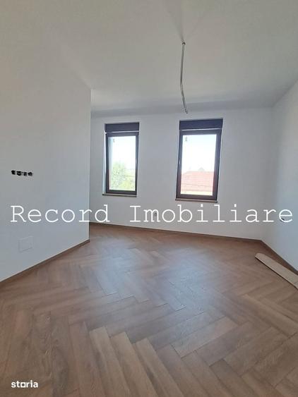 Casă cu 4 camere în Gruia