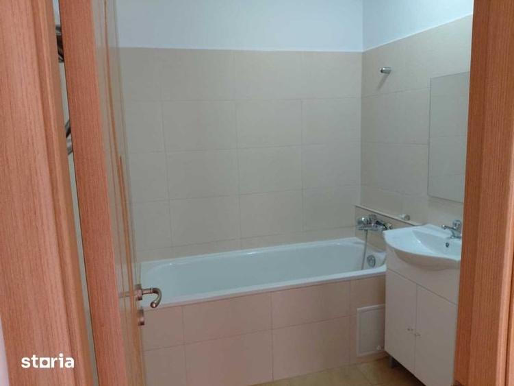 Apartament cu 3 camere în Tineretului