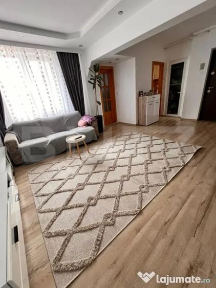 Apartament cu 4 camere decomandat în Ultracentral